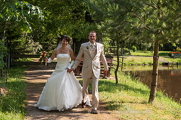 Foto Hochzeit Brautpaar im Park
